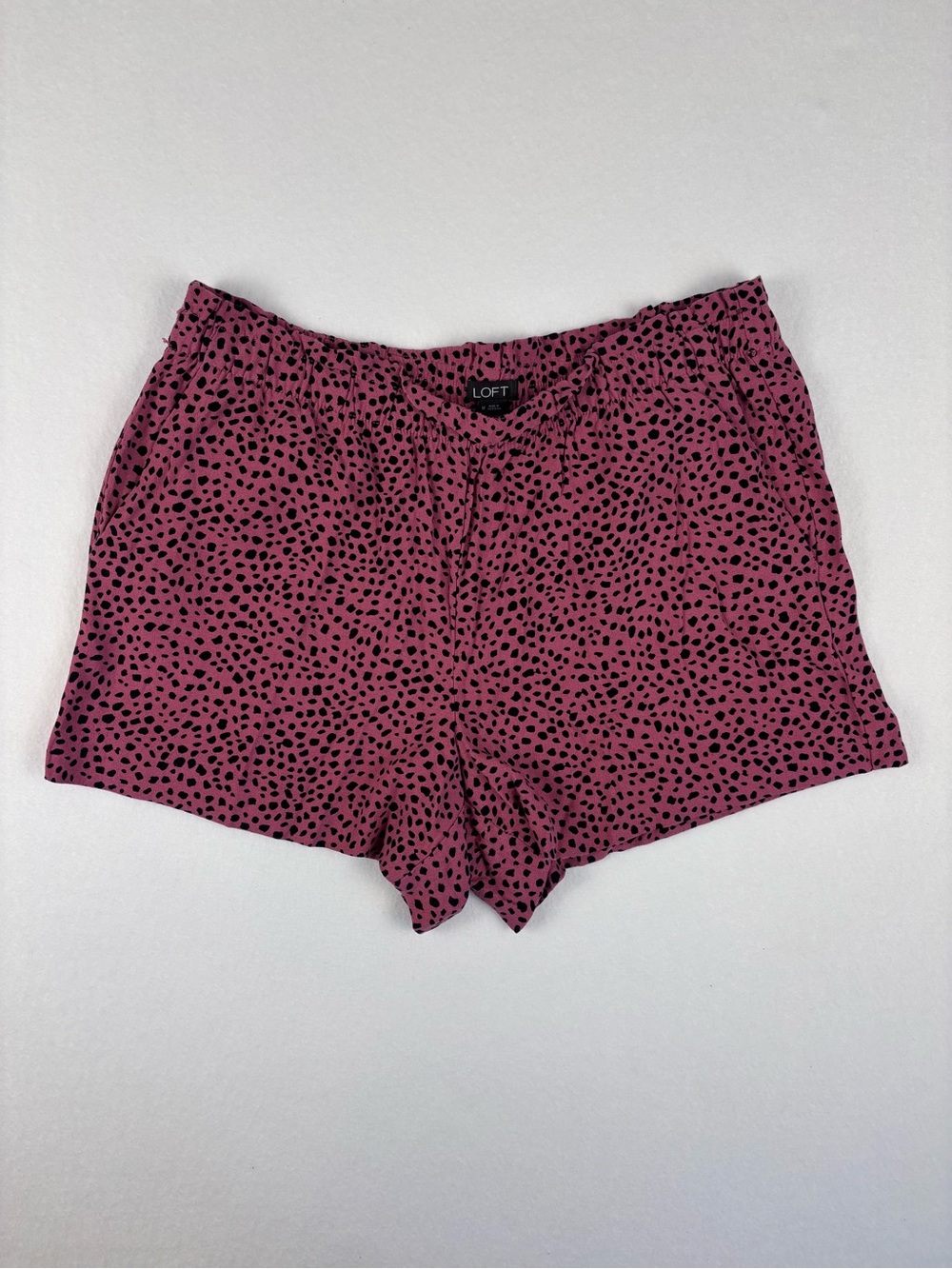 LOFT Pink & black polka dot elastic waist shorts women’s M